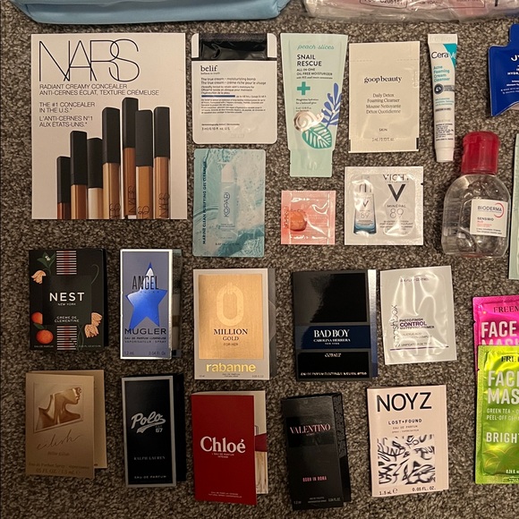 ULTA Blue Cosmetic Bag with Assorted Beauty Products 40 Piece - Picture 2 of 4